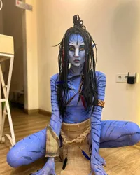 8 Potret Lucinta Luna Cosplay Jadi Avatar Dengan Badan Serba Biru, Netizen: Cocok Buat Nakutin Burung di Sawah