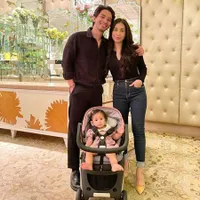 8 Potret Lucunya Kaluela, Anak YouTuber Abel Cantika yang Secantik Mamanya - Gayanya Nggemesin Banget