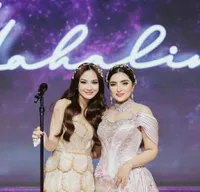 8 Potret Mahalini Bagai Ibu Peri di Ultah Ashanty, Nangis di Atas Panggung Saat Ingat Mendiang Sang Ibunda