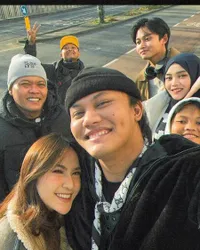 8 Potret Mahalini dan Rizky Febian Pamer Kemesraan Saat Liburan ke Belanda, Netizen Cium Bau Prewedding