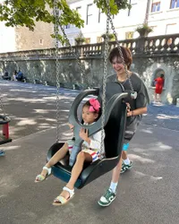 8 Potret Manisnya Kebersamaan Anak-anak Farah Quinn, Arman Sayang Banget ke Adik Meski Beda Ayah