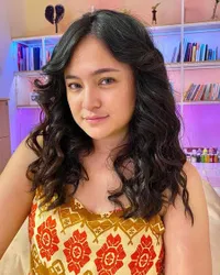 8 Potret Marshanda Mengaku Minder Saat Bertemu Teman Artis, Ngaku Mereka Bersinar Sedangkan Dirinya Nggak