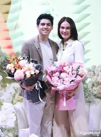8 Potret Maxime Bouttier Ungkap Ingin Punya 5 Anak, Reaksi Spontan Luna Maya Jadi Sorotan