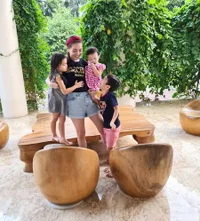 8 Potret Maya Septha yang Tetap Singset Meski Jadi Ibu 3 Anak, Pamer Body Goals - Jadi Hot Mom
