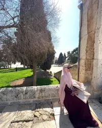 8 Potret Meisya Siregar dan Bebi Romeo Akhirnya Tiba di Baitul Maqdis, Bersyukur Nikmati Malam Nisfu Sya'ban di Sana