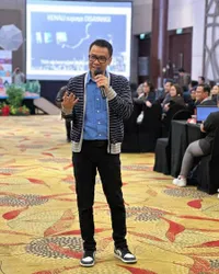 8 Potret Mendiang Hilbram Dunar yang Dikenal Sebagai Presenter & Motivator, Sempat Jalani Kemoterapi - Ada Tumor Besar di Usus