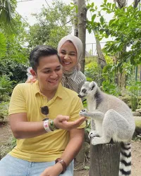 8 Potret Mesra Pasutri Baru Kesha Ratuliu dan Adhi Permana yang Bikin Baper, Dari Cium Bibir - Mandi Bareng di Bathup