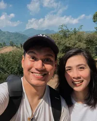 8 Potret Mia Sesaria, Istri Rendy Pandugo yang Cantik Kalem dan Jarang Tersorot Publik