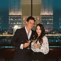 8 Potret Mike Lewis & Janisaa Pradja yang Disebut Mirip Banget, Kerap Bagikan Momen Romantis