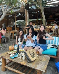 8 Potret Mikhaela Lee Anak Nafa Urbach Liburan ke Bali Bareng Ayah dan Sepupunya, Kini Jadi Remaja Cantik
