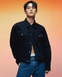 8 Potret Mingyu SEVENTEEN di Campaign Terbaru Calvin Klein, Pamer Abs - Visual Menawan
