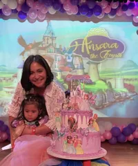 8 Potret Momen Ultah Ansara Putri Caca Tengker, Rafathar & Rayyanza Ikutan Datang!