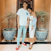 8 Potret Nabila Faisal Istri Marcell Darwin, Hot Mom Cantik yang Masih Seperti ABG