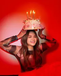 8 Potret Nathalie Holscher Ulang Tahun ke-31, Doa Umi Pipik Ramai Jadi Sorotan - Sebelumnya Sudah Dapat Kejutan Manis dari Ladislao 