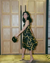 8 Potret Naysilla Mirdad Bintang Sinetron 'TERTAWAN HATI' Kala Nonton Konser Bruno Mars di Thailand, Cantik Kenakan Outer Jaring-Jaring