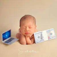 8 Potret Newborn Photoshoot Rayyanza Anak Nagita Slavina dan Raffi Ahmad, Gemesin Banget Jadi Sushi