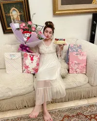 8 Potret Nurah Syahfirah Dapat Surprise Ultah dari Teuku Rafly, Tetap Secantik Barbie Meski Pakai Baju Tidur