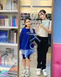 8 Potret OOTD Bilqis Khumairah Anak Ayu Ting Ting Selama Liburan di Korea, Banjir Pujian Netizen