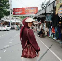 8 Potret OOTD Citra Kirana Liburan di Thailand, Tampil Fashionable Bareng Ketiga Kakak Perempuan