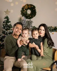 8 Potret Pemotretan Randy Pangalila Bintang Sinetron 'TAKDIR CINTA YANG KUPILIH', Kompak Sekeluarga Sambut Natal 