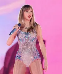 Begini Penampilan Taylor Swift di Konser Eras Tour Dengan Busana Cantik Era Lover
