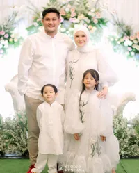 8 Potret Pengajian 7 Bulanan Kehamilan Ketiga Ryana Dea, Digelar di Hotel Mewah - Dihadiri Banyak Artis