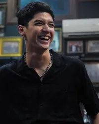 8 Potret Perayaan Ultah ke-25 Al Ghazali, Meriah di Tengah Tudingan Selingkuh - Dipeluk Aaliyah Massaid
