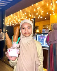 8 Potret Perayaan Ultah Starla Anak Virgoun yang ke-9 Tahun, Tampil Cantik Bak Kakak Adik dengan Inara Rusli!
