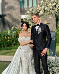 8 Potret Pertunangan Lucinta Luna dengan Bule Ukraina yang Digelar Mewah di Bali, Disebut 'Barbie & Ken Engagement'