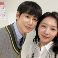 8 Potret Pesona Park Sung Hoon Villain Favorit Para Fans, Terlalu Ganteng di Dunia Nyata