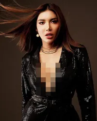 8 Potret Photoshoot Terbaru Millen Cyrus Yang Mengundang Kontroversi, Sensual Dengan Dress Mini