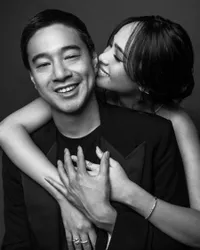 8 Potret Prewedding Pamela Bowie dan Armand Gunawan yang Baru Terungkap, Pamer Cincin Tunangan Berlian Raksasa