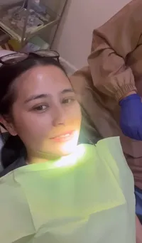 8 Potret Prilly Latuconsina Pasang Behel Asli Untuk Film Barunya - Akui Sakit dan Sulit Tutup Bibir