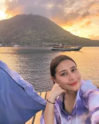 8 Potret Prilly Latuconsina yang Cantiknya Natural, Wajahnya Tetap Mulus Dan Menawan Meski Tanpa Make Up