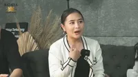 8 Potret Prilly Latuconsina yang Kini Ramai Jadi Sorotan, Disebut Perempuan Pintar - Bawa Aura Positif