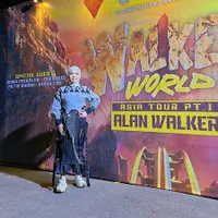 8 Potret Putri Ariani Suguhkan Penampilan Memukau di Konser Alan Walker