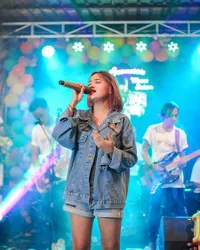 8 Potret Putri Kristya, Penyanyi Dangdut Berbakat Asal Karanganyar Jawa Tengah
