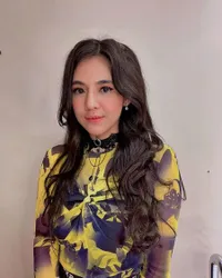 8 Potret Putri Una yang Single Mother Tapi Kayak ABG, Selalu Cantik dan Menawan - Selain DJ Dulu Pernah Jual Sambal