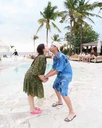 8 Potret Raffi Ahmad & Nagita Slavina Mesra-Mesraan di Bali, Bagai Dunia Hanya Milik Berdua