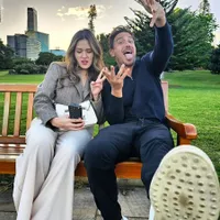 8 Potret Raisa dan Hamish Daud di Sydney, Si Kecil Zalina Jadi Fotografer Dadakan