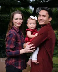 8 Potret Randy Pangalila Bintang Sinetron SCTV 'TAKDIR CINTA YANG KUPILIH' Saat Momen Gender Reveal Anak Keduanya, Sebentar Lagi Punya Bayi Laki-Laki