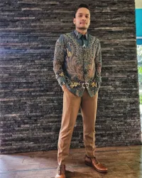 8 Potret Randy Pangalila Bintang Sinetron 'TAKDIR CINTA YANG KUPILIH' Dikaruniai Anak Kedua, Bahagia Luar Biasa