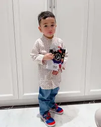 8 Potret Rayyanza Anak Raffi Ahmad Belajar Mengaji di Masjid, Bikin Gemas - Makin Pintar Baca Iqra