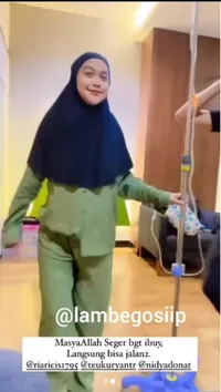 8 Potret Ria Ricis yang Sudah Aktif Usai Melahirkan - Petakilan Sambil Diinfus Bikin Ngilu Netizen