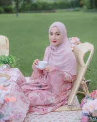 8 Potret Ririe Fairus yang Banjir Dukungan & Dipuji Cantik Luar Dalam, Ririe: Udah Pernah Bertahan Tapi Tetap Gak Dipilih, Jangan ya Dek yaa