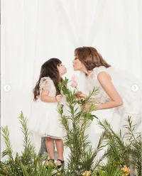 8 Potret Seleb dan Anaknya Bertema Bunga, Intip Yuk!