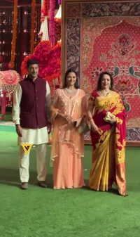 8 Potret Seleb di Pesta Mewah Hari Ganesha yang Digelar Konglomerat India, Bertabur Bintang Bollywood