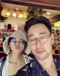 8 Potret Seoul Dump Ala Jesse Choi, Maudy Ayunda Dibilang Kayak Petani oleh Adiknya - Romantis Keliling Kota Berdua di Bawah Naungan Hujan