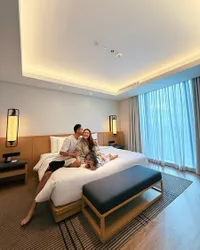 8 Potret Siti Badriah Staycation Sebelum Melahirkan, Xarena Sudah Nggak Sabar Main Bareng Adik