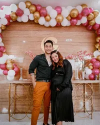 8 Potret Siti Badriah yang Makin Cantik dengan Baby Bump Besar, Sebut Dirinya Bumil Centil - Banjir Pujian